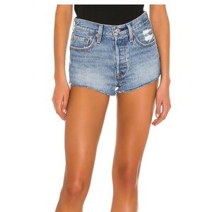 Womens levi’s shorts